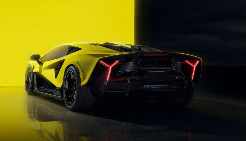 Wheels and tires on the Lamborghini Fenomeno