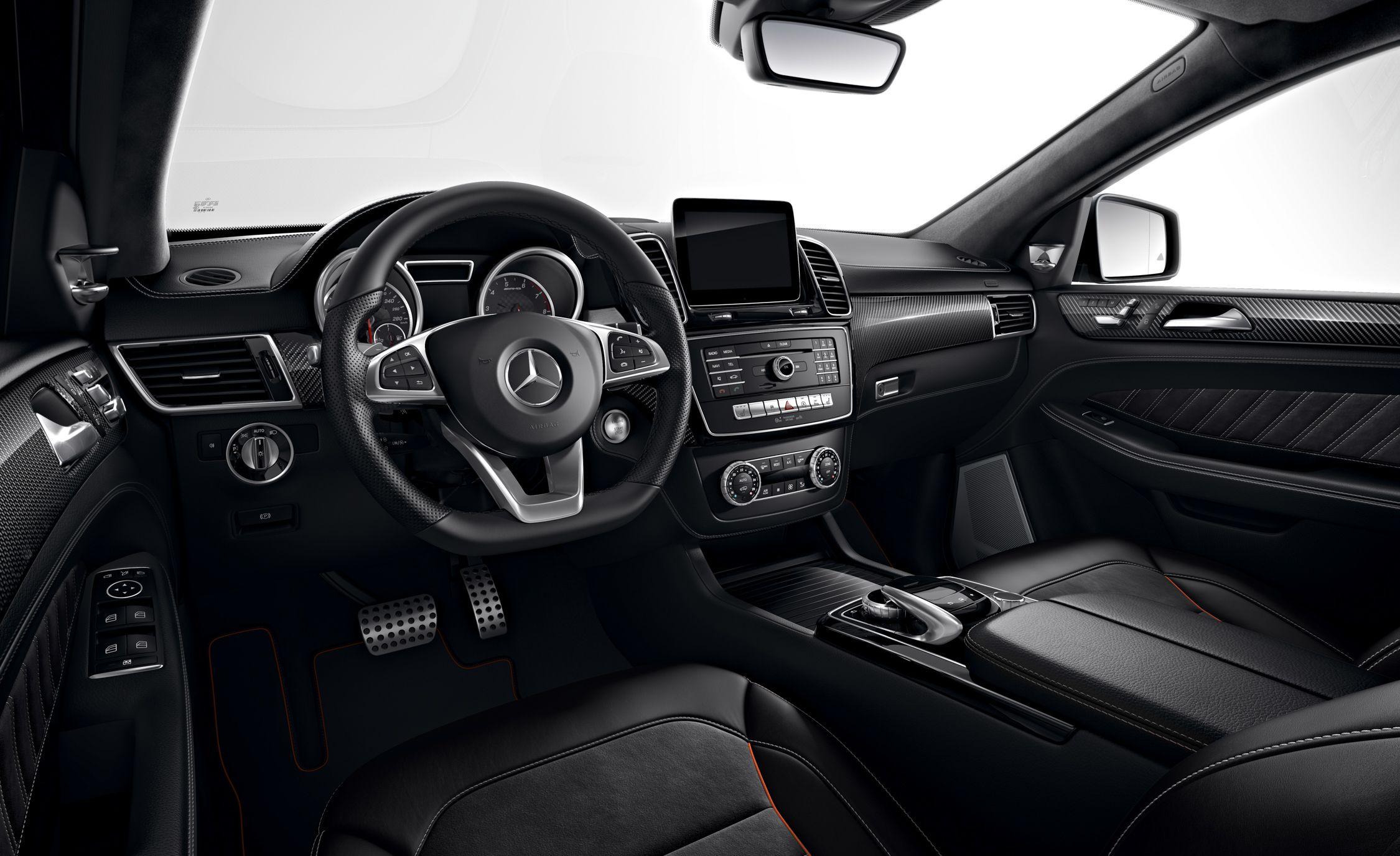 The interior design of Geh Geh's Mercedes-AMG GLE 43