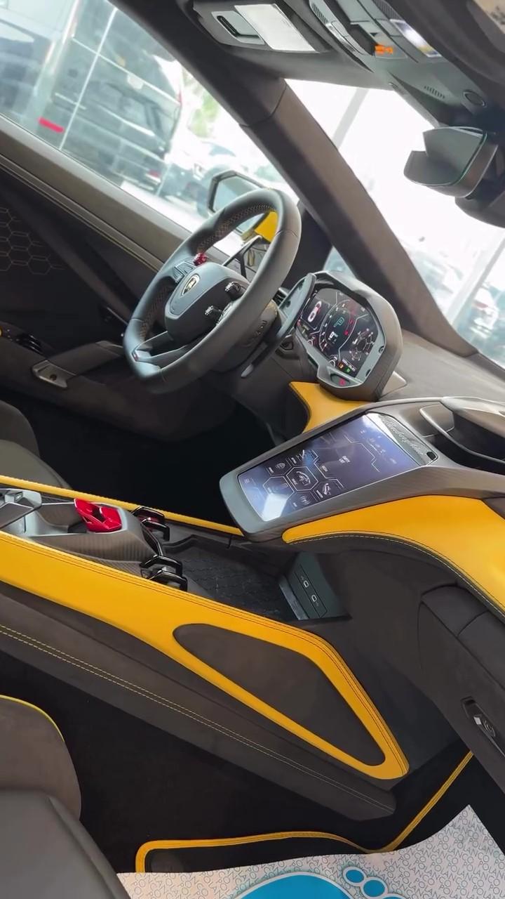 Infotainment system on Burna Boy's Lamborghini Revuelto