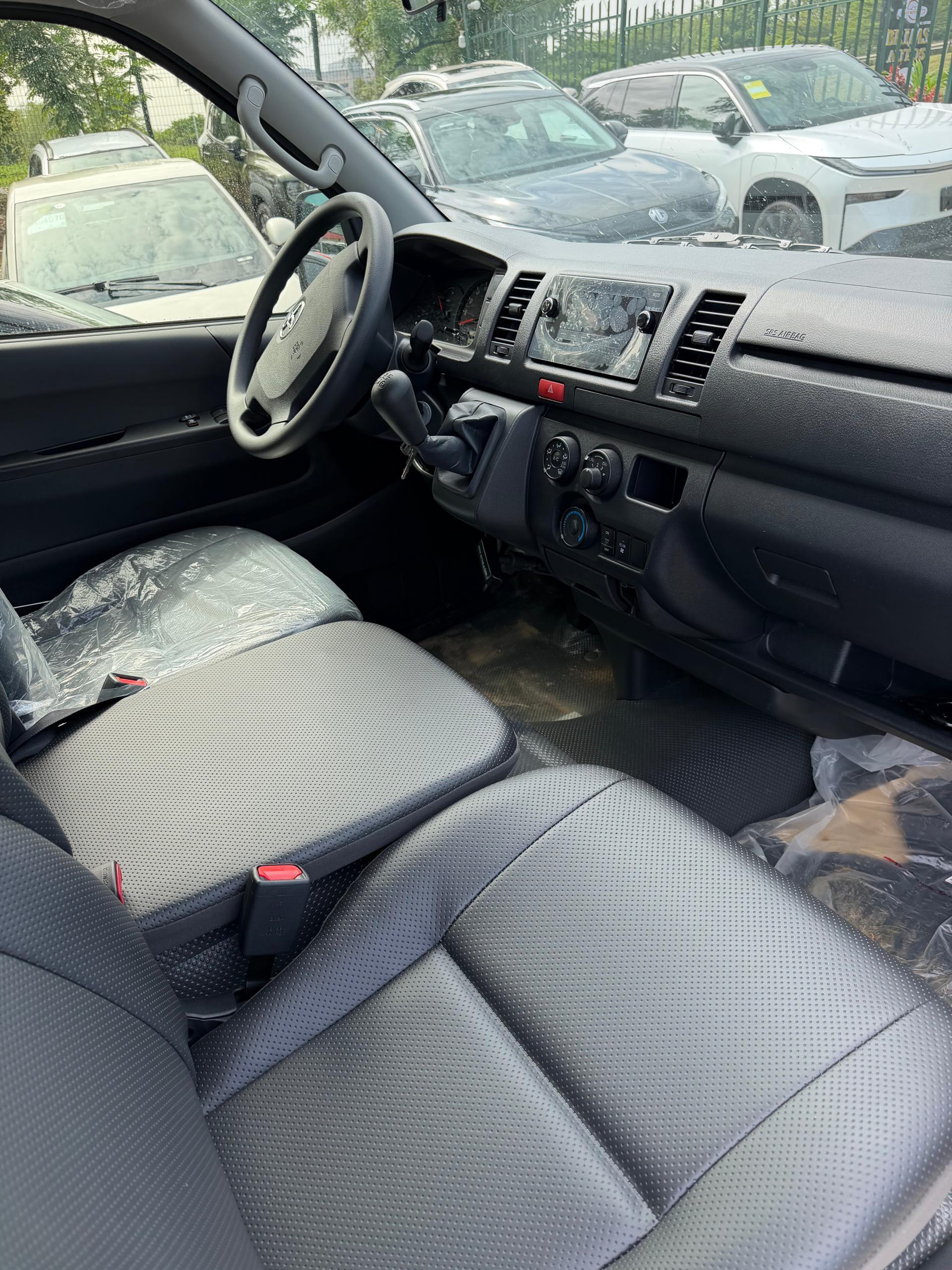 Interior design of the Toyota HiAce Hummer 1