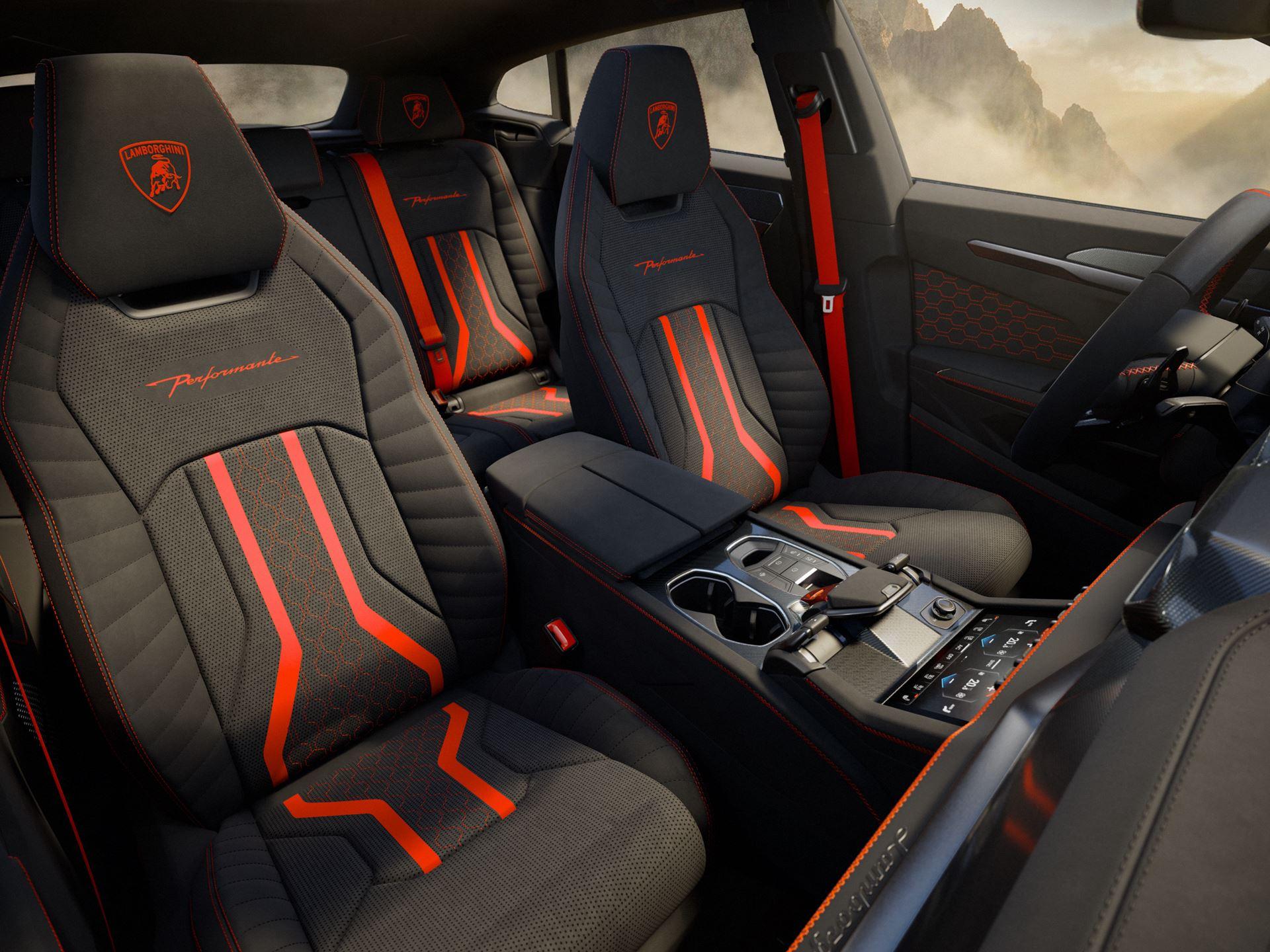 Interior design of the new Lamborghini Urus SE Performante