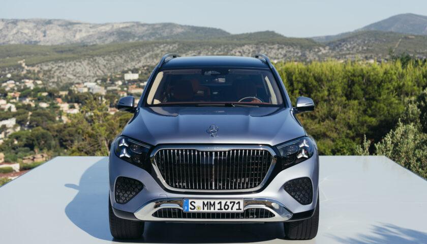 Exterior design of the new 2027 Mercedes Maybach GLS 680