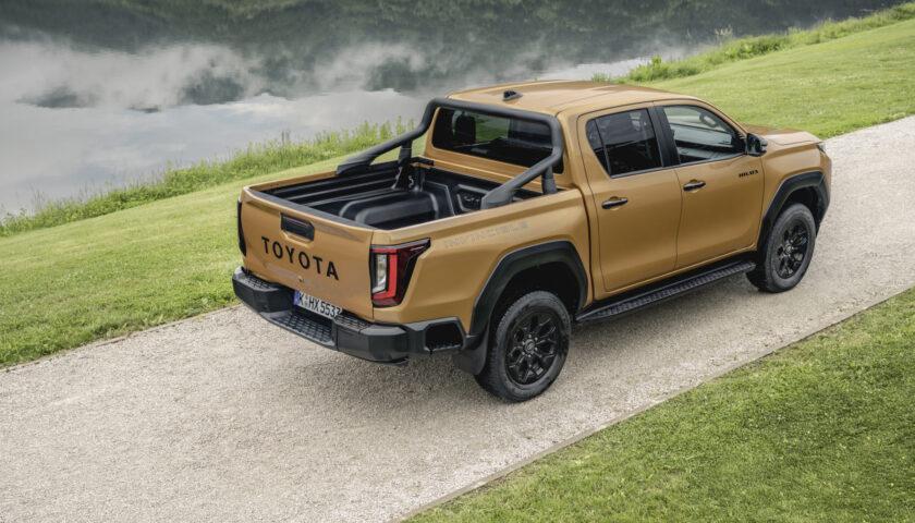 Specifications and price of 2027 Toyota Hilux in Nigeria